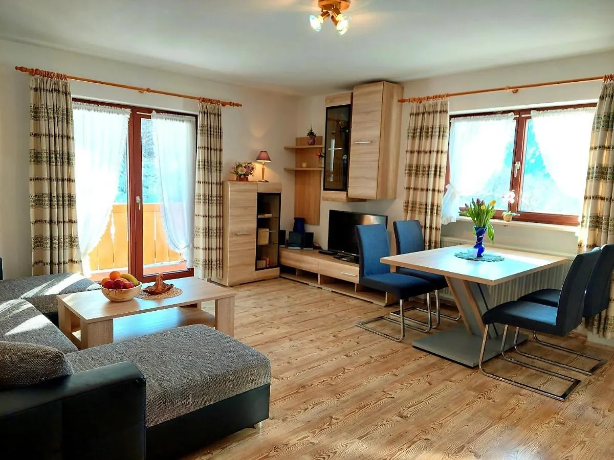 Gaestehaus Schmuckenhof 막트셸렌베르크 0*,  독일